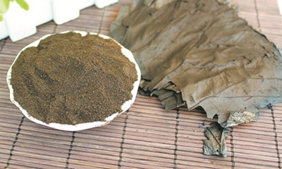 荷叶灰 原料:煅荷叶适量 做法:烧存性,研末,收贮备用.